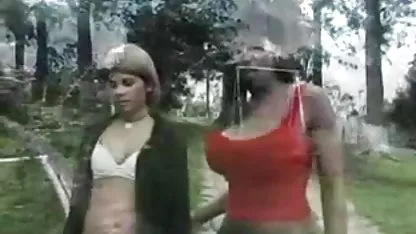 Babe hace una gran videos de mujeres desnudas asiendo el amor tragar