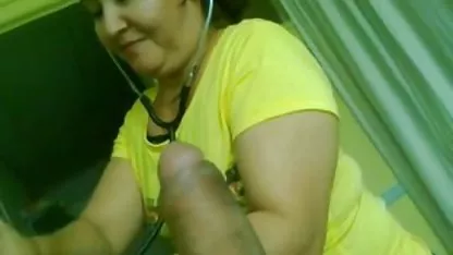 Criada videos sexis de mujeres desnudas Renata, además de la limpieza de la casa, realiza la función de un práctico aplastar por el maestro y sus amigos