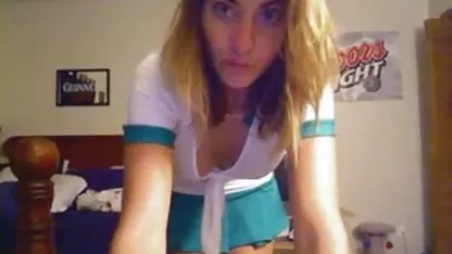Tio se folla a rubias hot desnudas dos jóvenes bellezas en la cama
