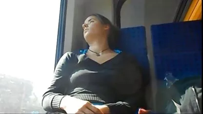 En treinta segundos, una boca morochas hermosas desnudas llena de esperma