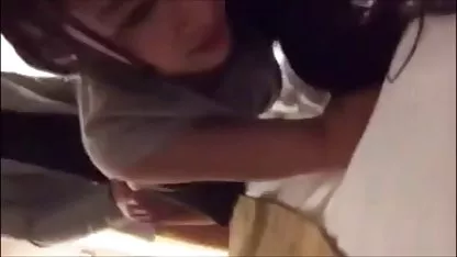 Oriental culo chicas desnudas con falda somete a un duro entrenamiento con blanco polla