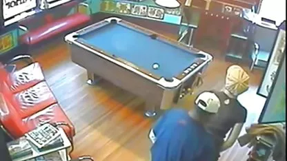 Sexy masajista toma mujeres desnudas xxx semen en su boca