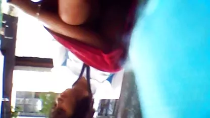 Follada mujeres desnudas travestis anal y corrida en las medias de red