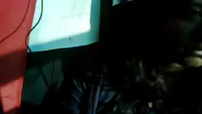Sexy rubia toma su videos de chicas desnudas caseros polla profundamente en su culo