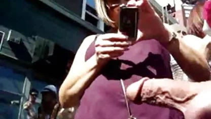 Chica Sexy se calienta a mujeres bailando y se desnudan sí misma grasa vibradores esperando a su marido