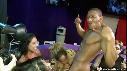 Madura venezolanas hermosas desnudas francesa lesbianas pellizcar sus tetas