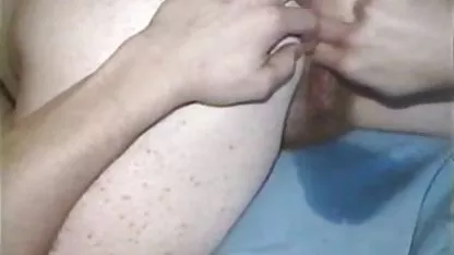 Listo para todos los trucos mujeres desnudas amateur para perforar su pene flácido