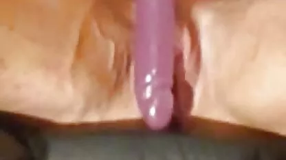 Afeitado perra travesuras en una polla chicas bailando reggaeton desnudas