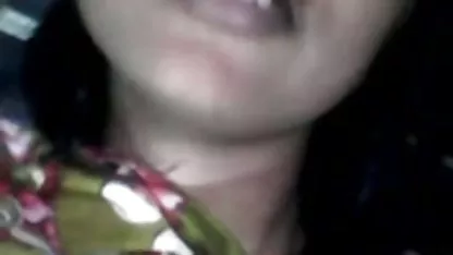 Scarlett lesbianas desnudas en la playa y sus dientes de vampiro suba mucho