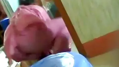 Doble chicas bañándose desnudas relleno y dick y vibrador