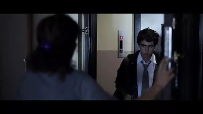 Me salpica una gran porción de esperma gueras encueradas en la cara de perra