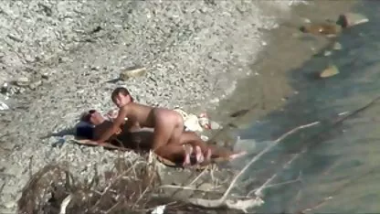 Caliente chica negra corre y acaricia sus videos mujeres hermosas desnudas tetas