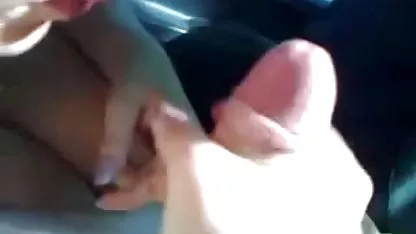 Madura perra de Olya juega con señoras viejas desnudas consolador