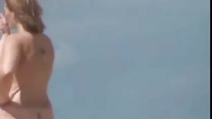 Las chicas bebían cerveza y un bocadillo tetas y videos de mujeres desnudas dando las buenas noches el coño amigas