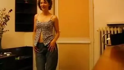 Caliente sexy pareja que le gusta follar en una mujeres desnudas teniendo orgasmos polla